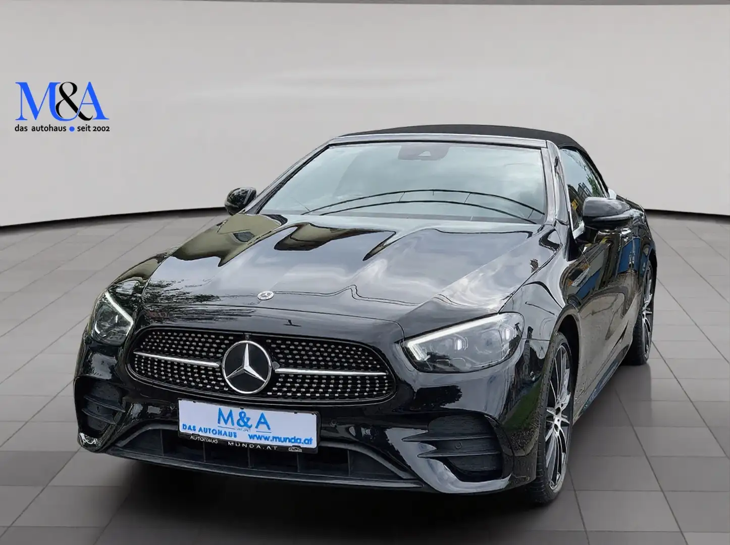 Mercedes-Benz E 220 d 4Matic AMG Line * Erstbesitz * Garantie Schwarz - 1