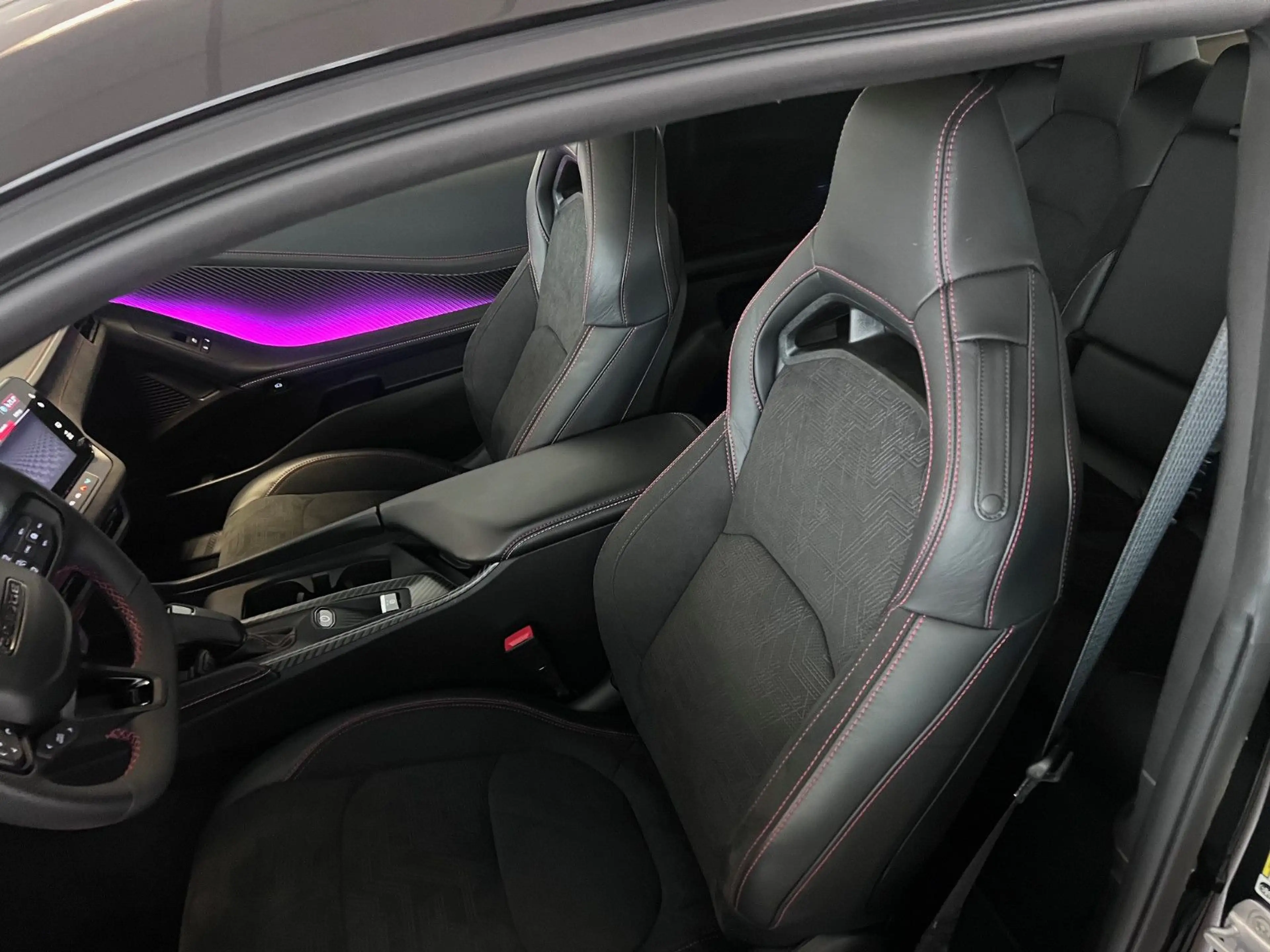 Dodge Charger Daytona EV Scat/ Track/ Plus/Carbon/ Sun — photo 13