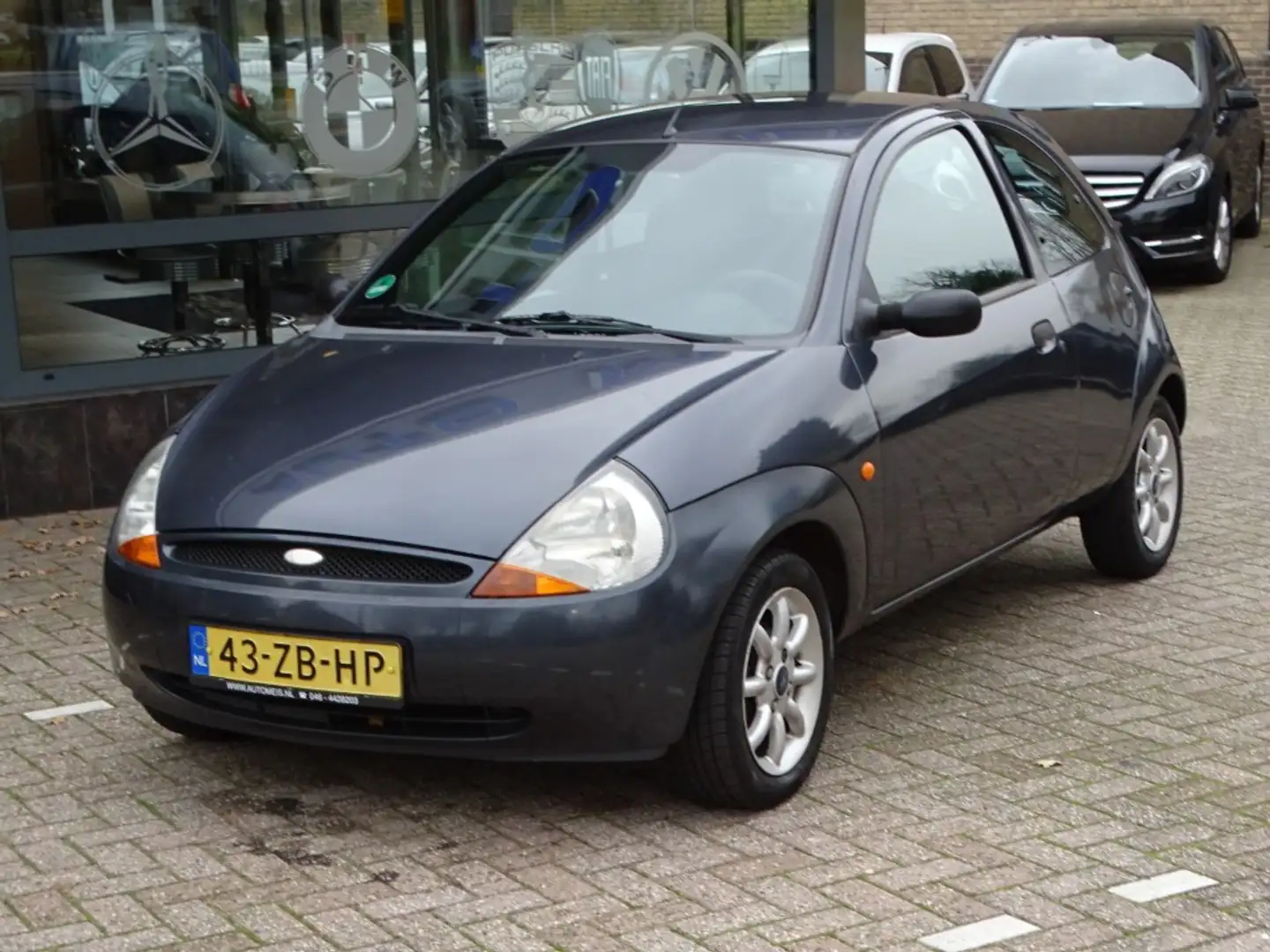 Ford Ka/Ka+ 1.3 COOL & SOUND Airco Grijs - 2
