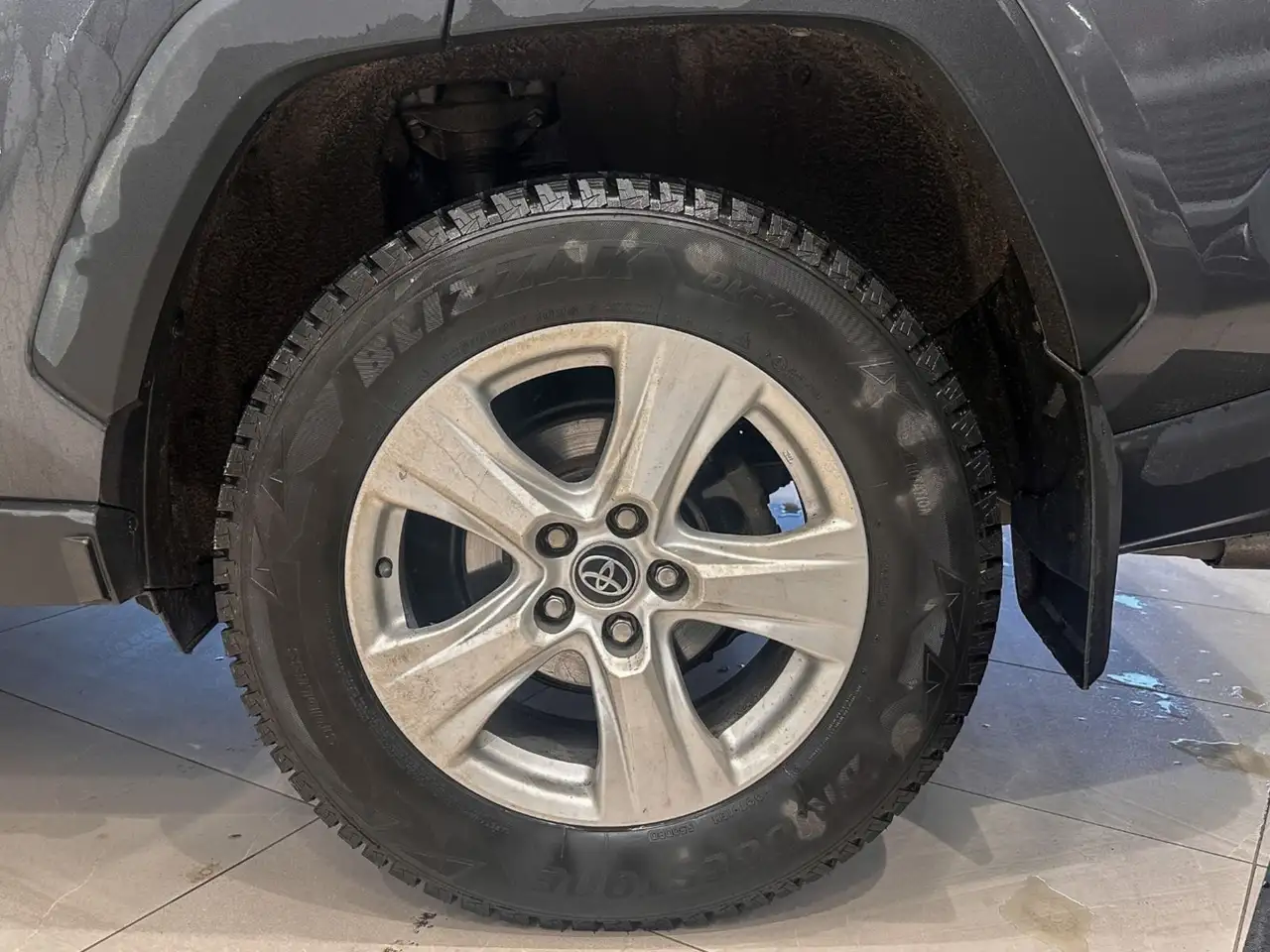 Toyota RAV 4 снимка Toyota RAV 4