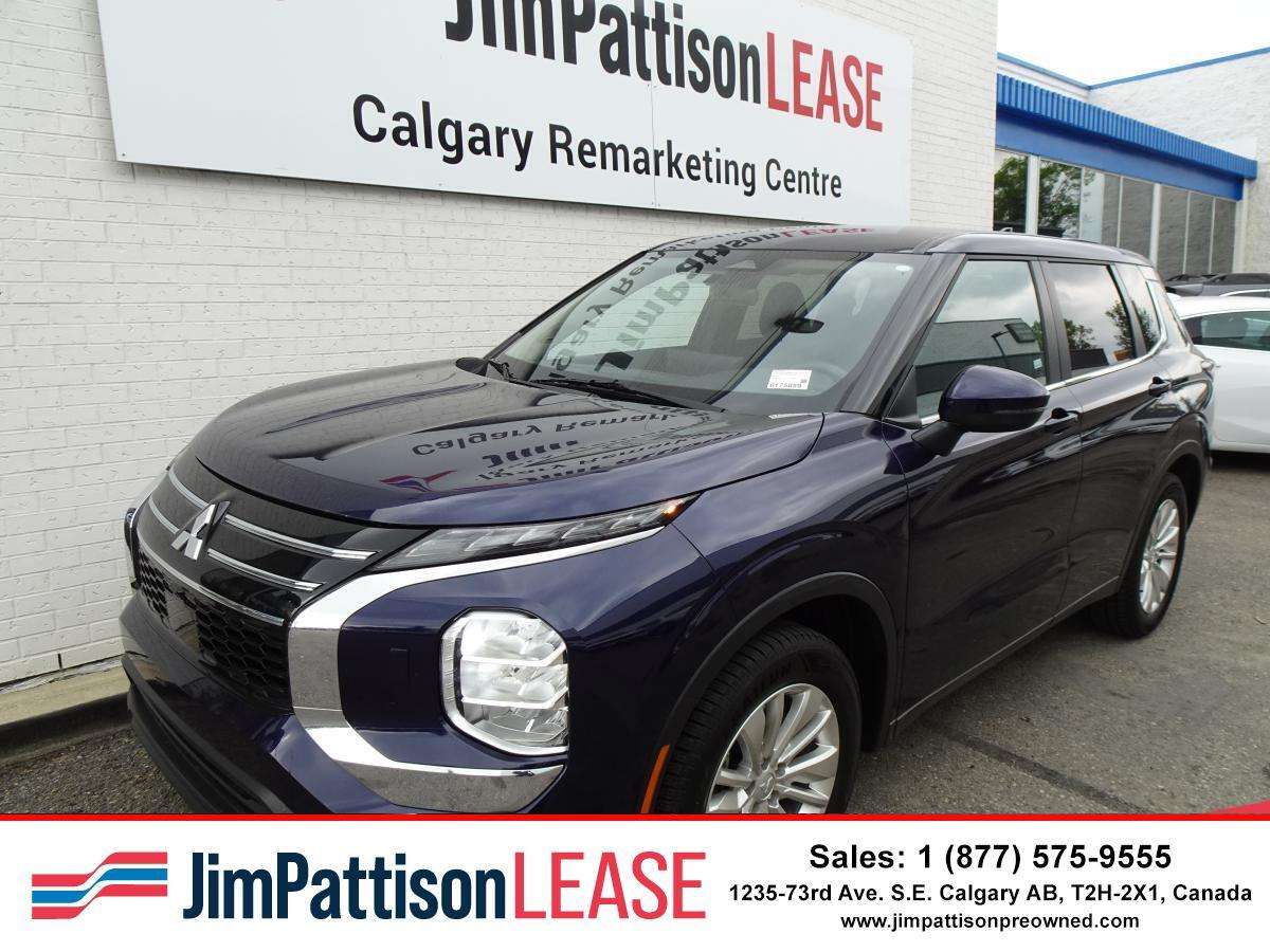 2025 Mitsubishi Outlander ES S-AWC AWD 2.5L i4 7 Passenger w/Bluetooth & Cam