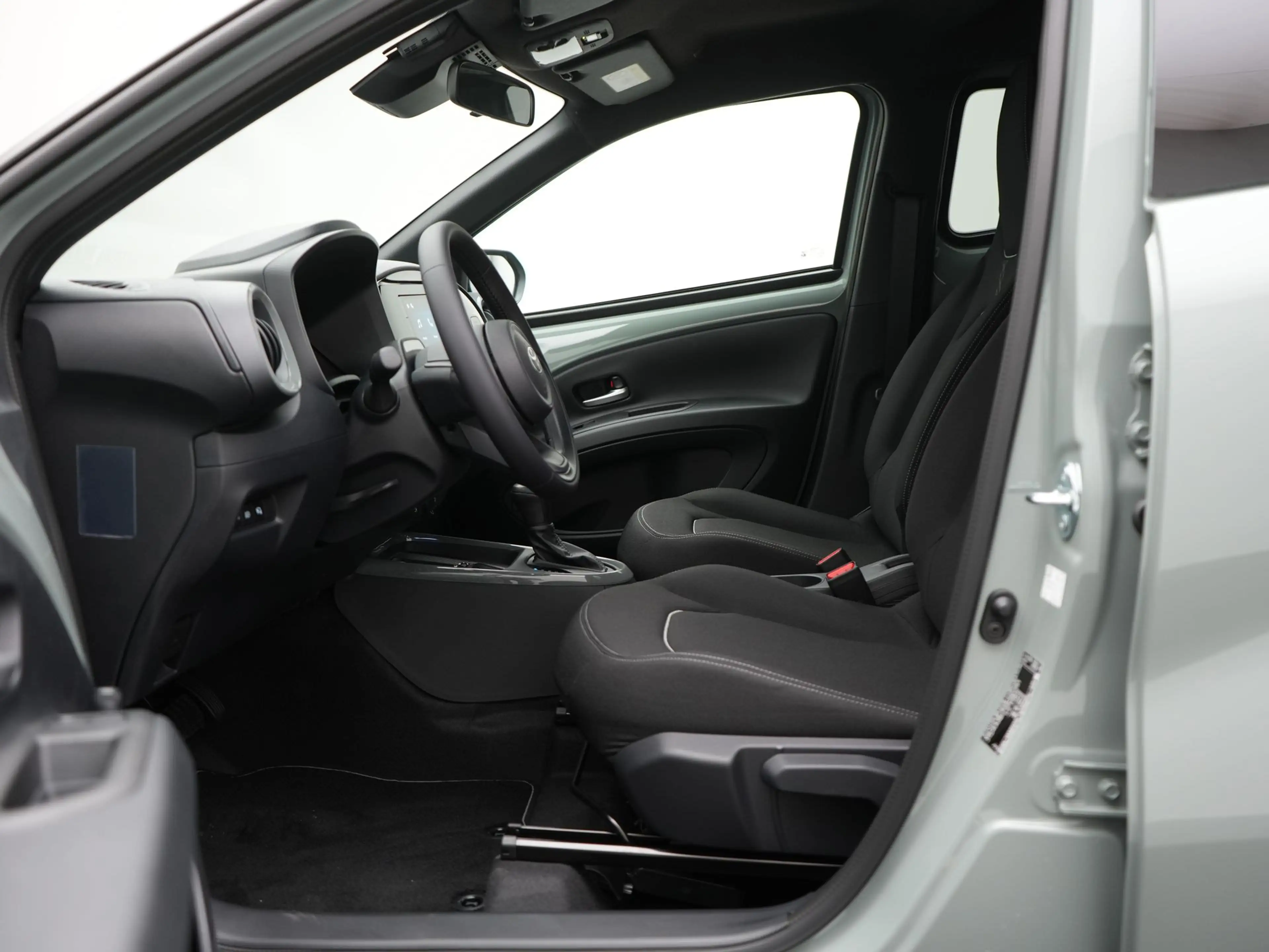 Toyota Aygo X Hybrid 115 pulse ||NU met € 1.500,- korting|| — photo 10