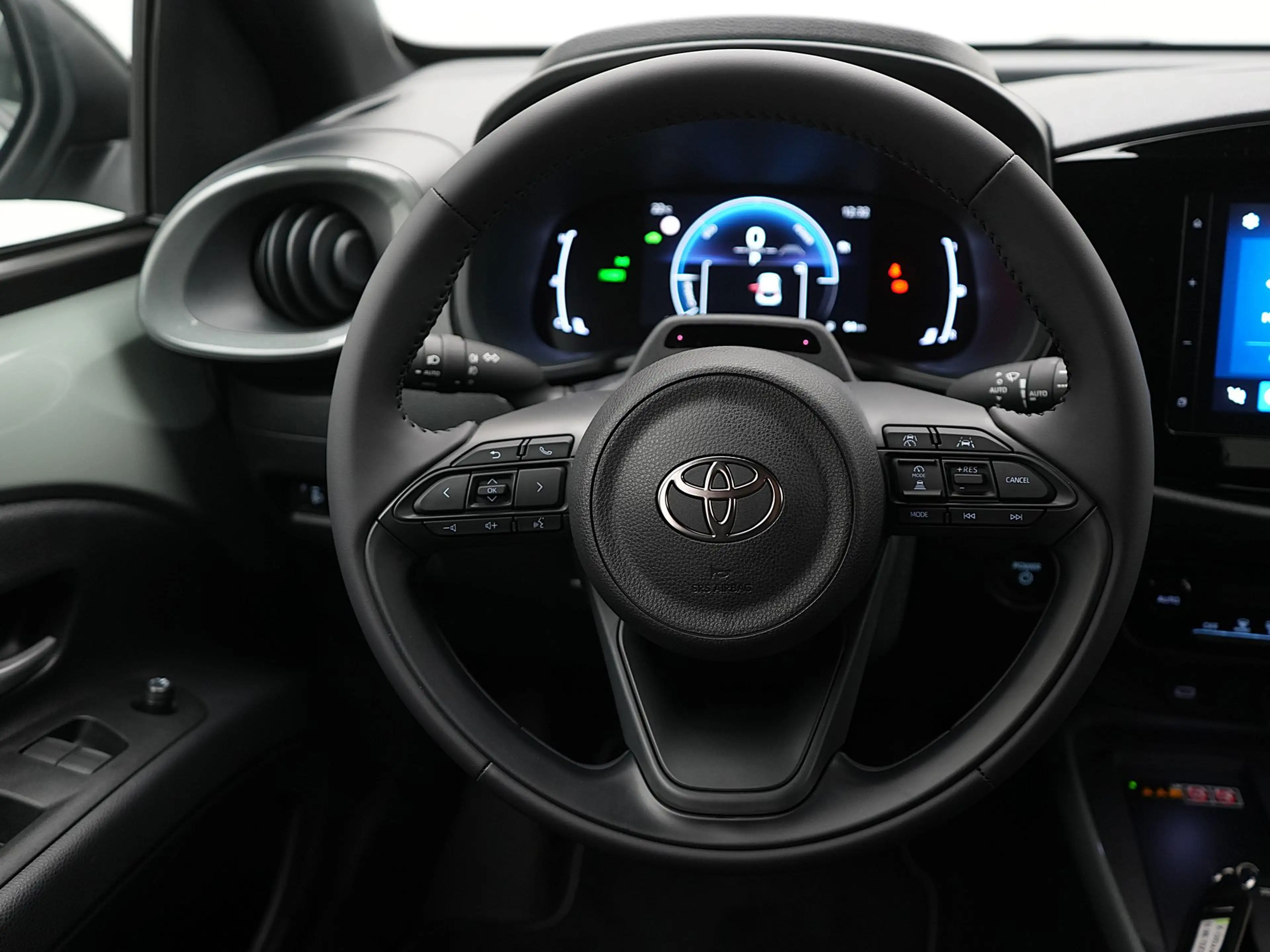 Toyota Aygo X Hybrid 115 pulse ||NU met € 1.500,- korting|| — photo 9