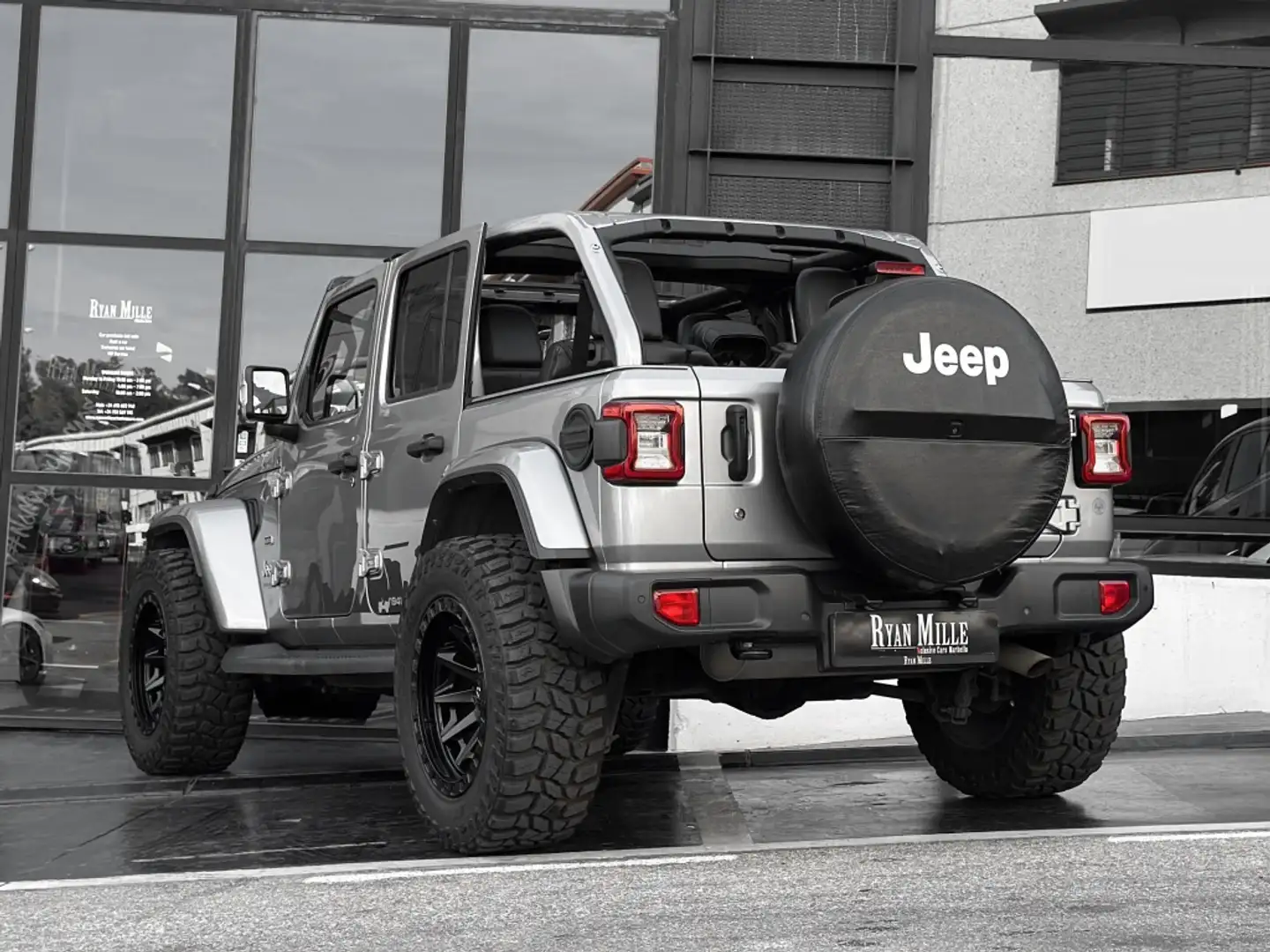 Jeep Wrangler Unlimited 2.0T GME Sport 8ATX Zilver - 2
