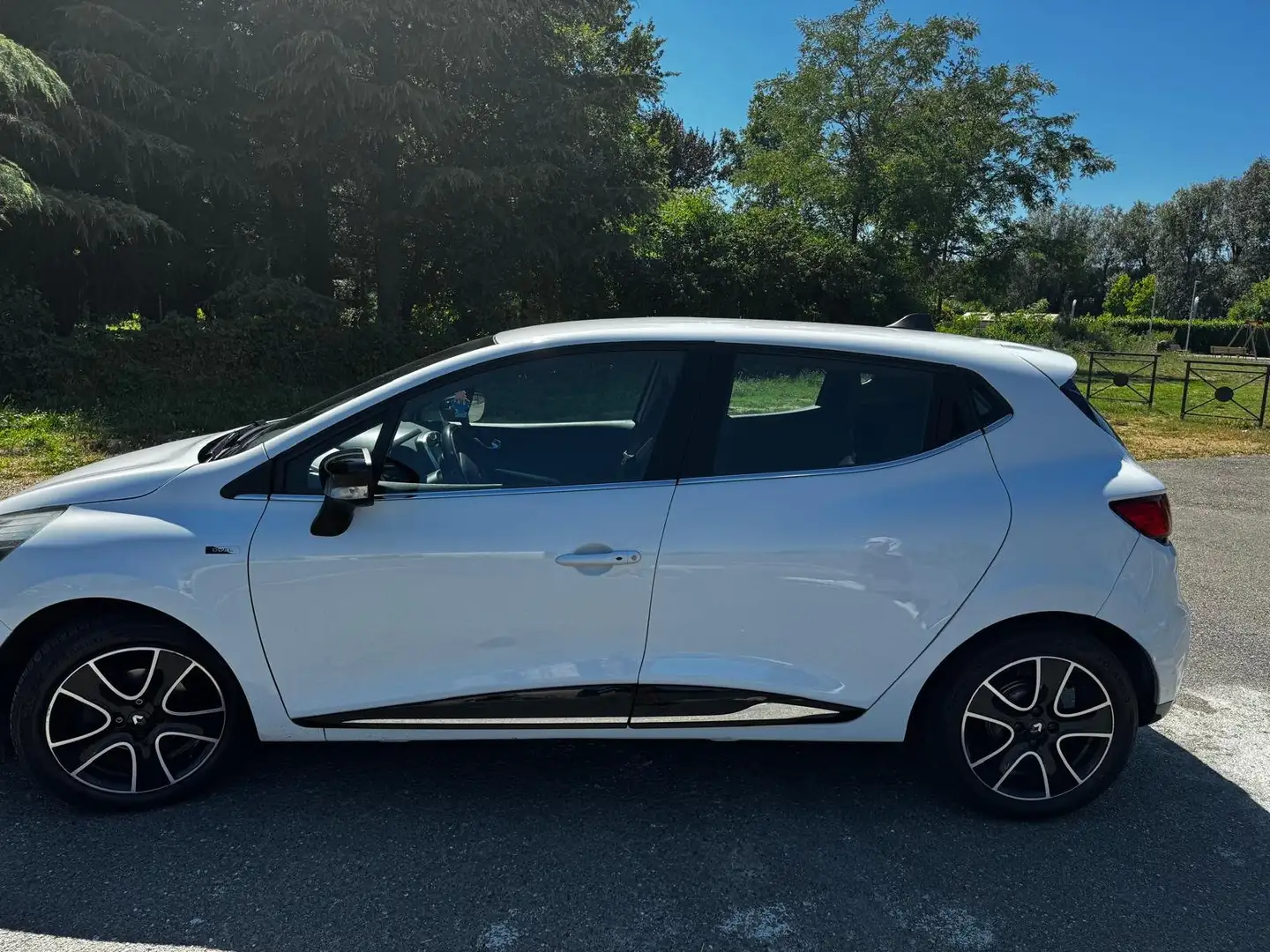 Renault Clio Clio IV 2012 5p 1.5 dci energy Duel 75cv Bianco - 2