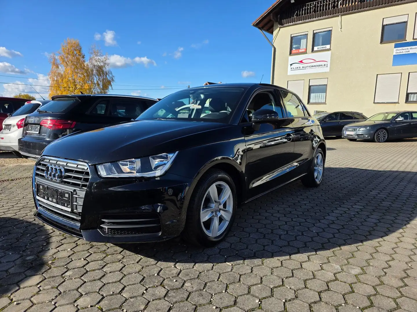 Audi A1 Sportback basis/TÜV NEU Schwarz - 1