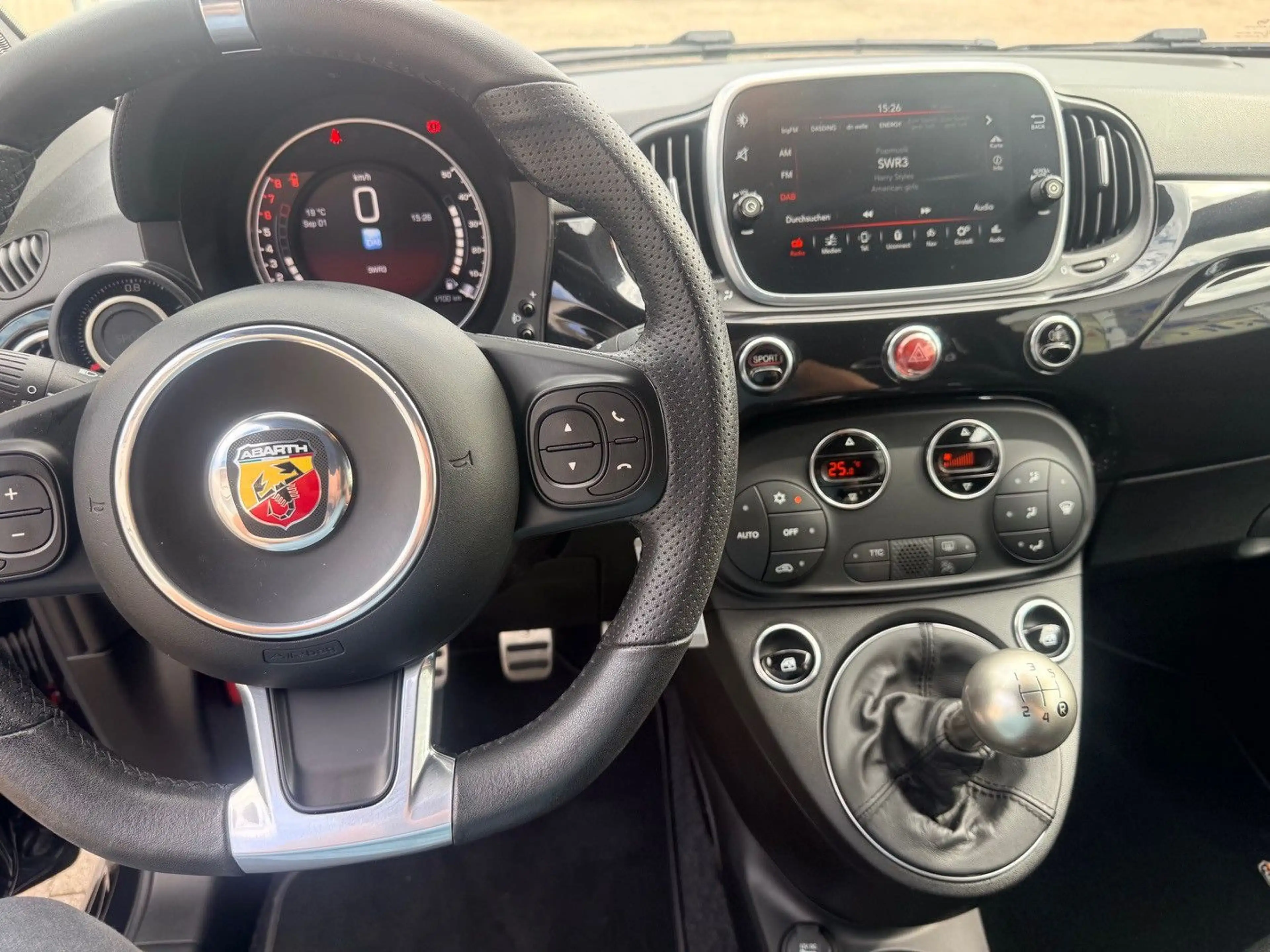 Abarth 500 Cabrio 595 Abarth — photo 10