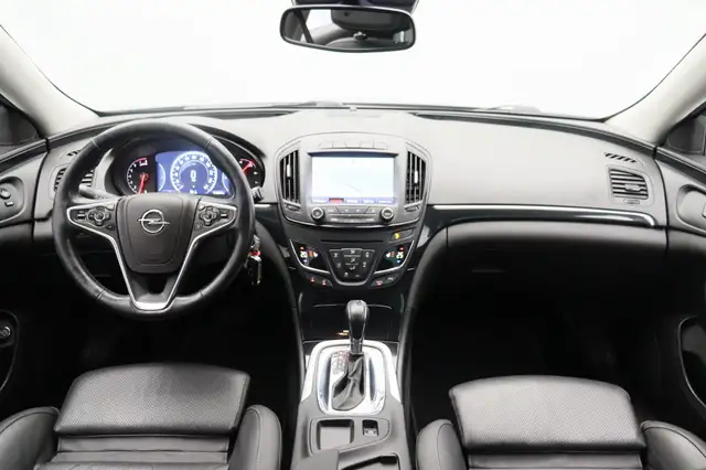 Opel Insignia view 2