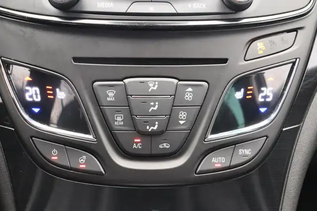 Opel Insignia view 18