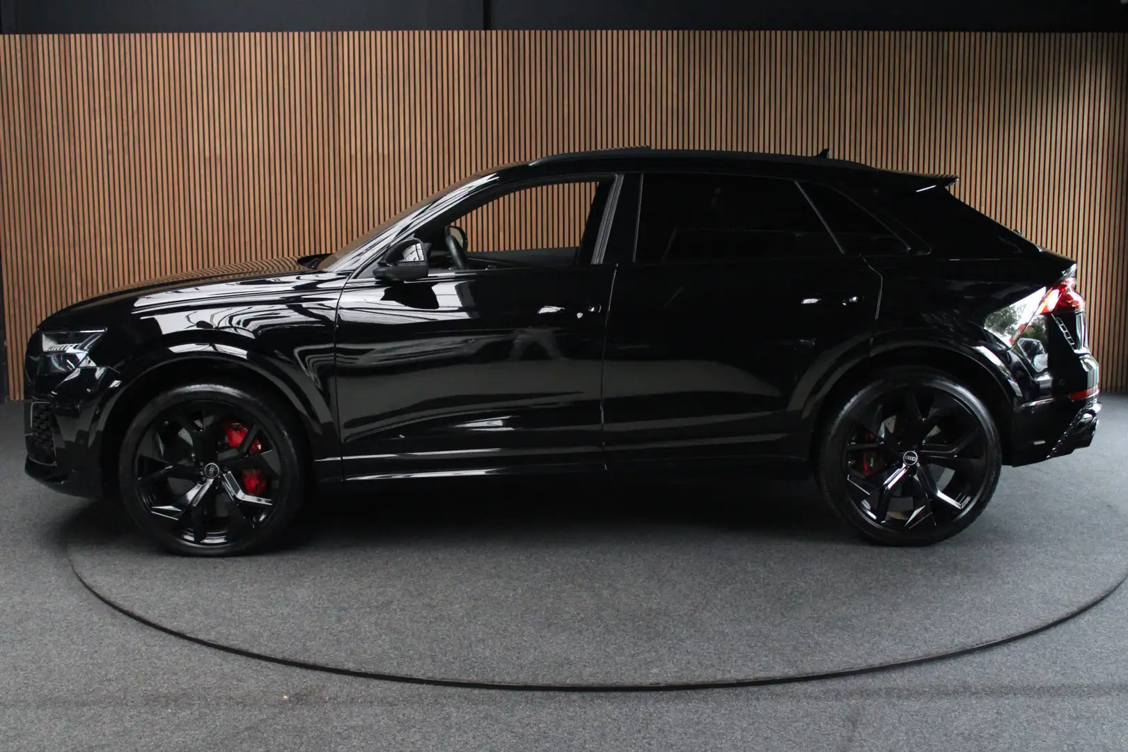 Audi RS Q8 4.0 TFSI B&O HUD Carbon ACC Panodak Leder Keyless Schwarz - 2