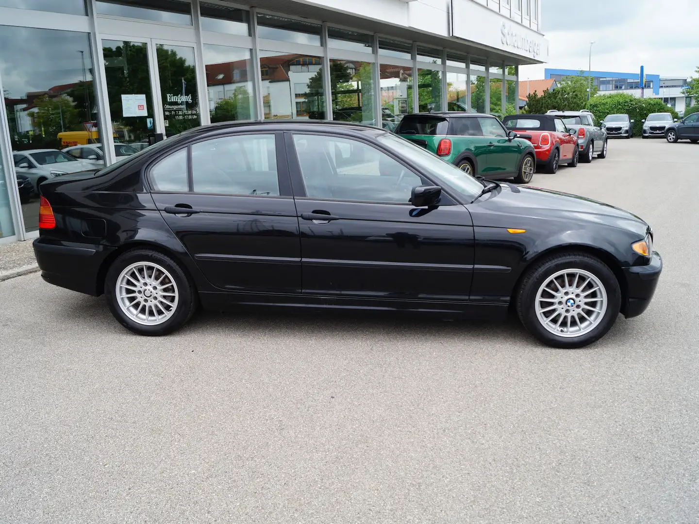 BMW 320 320d Lim. Facelift * AHK * Klimaauto. * Alu 16´ Negro - 2