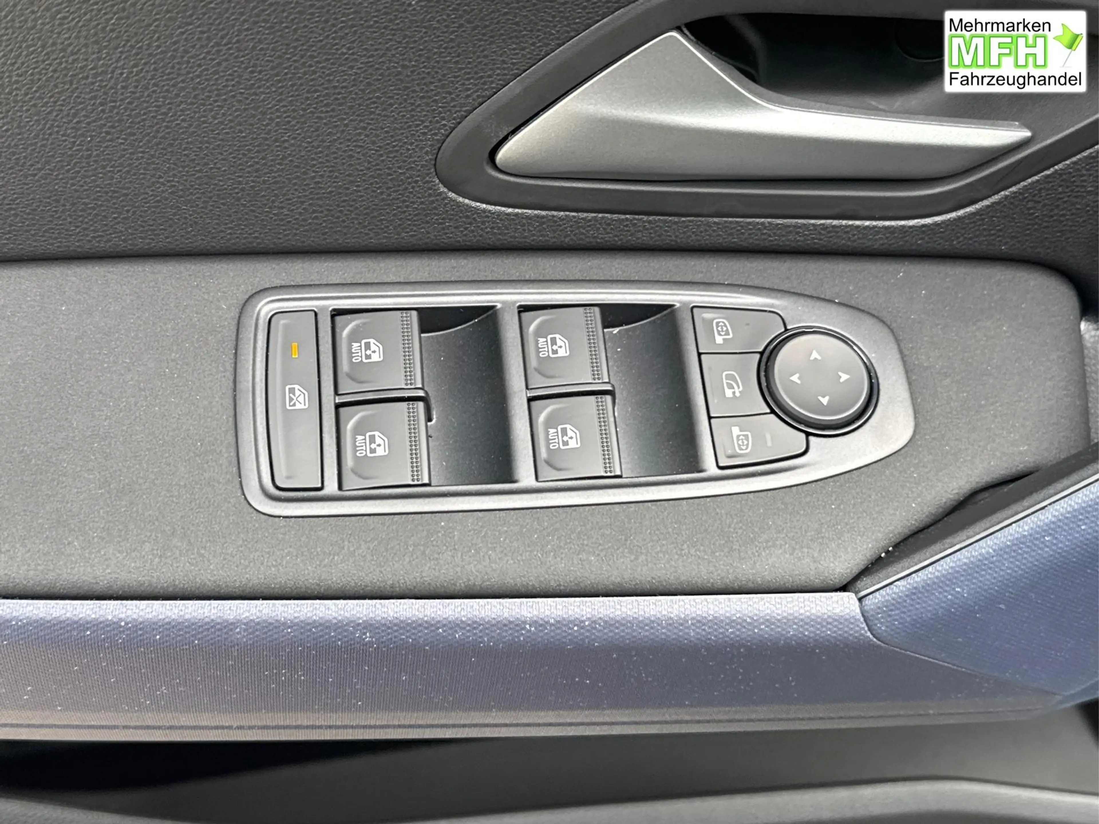 Dacia Bigster Expression SHZ+KLIMA+PDC+KAMERA+LED+17" ALU Hyb... — photo 14