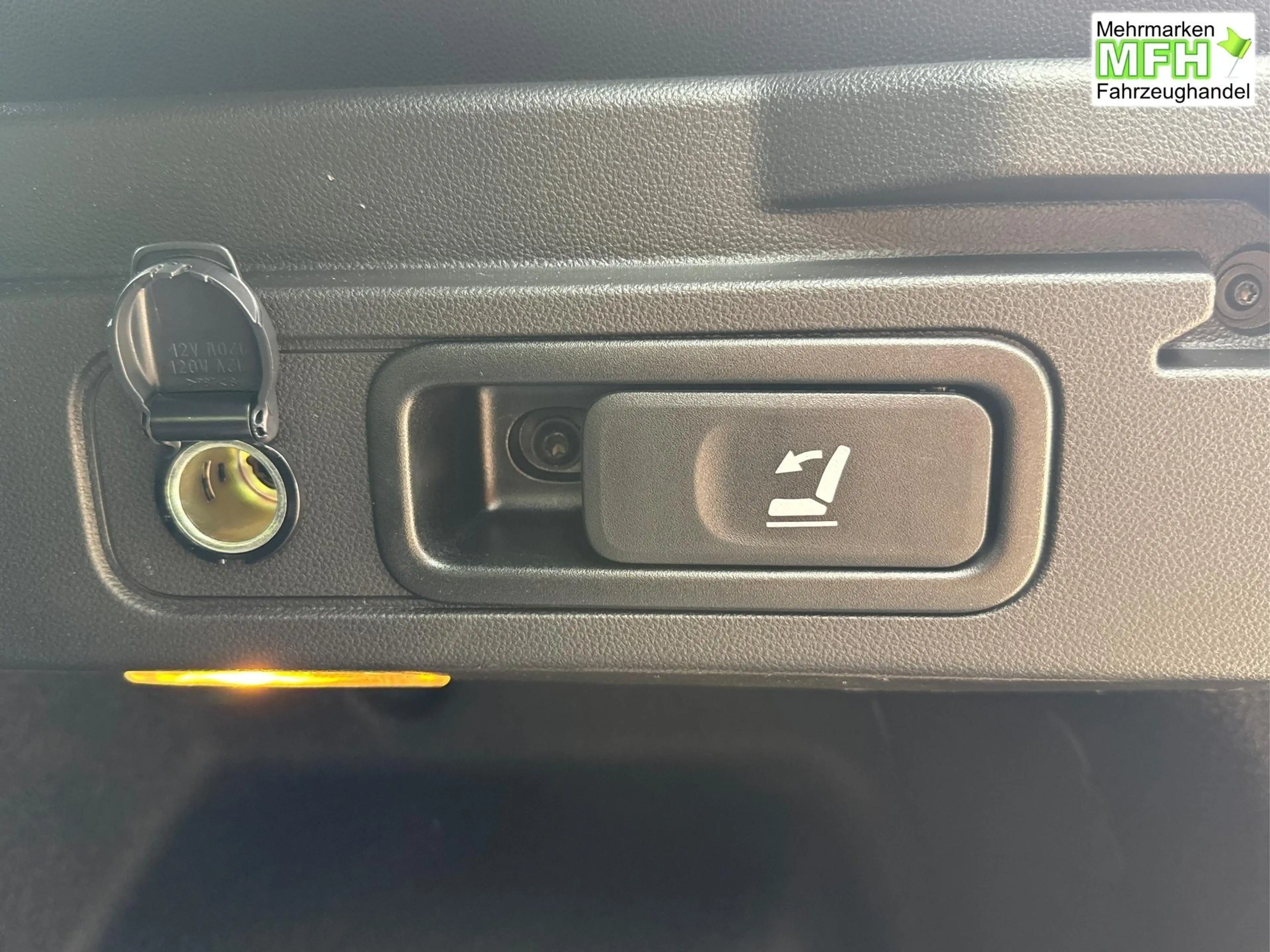 Dacia Bigster Expression SHZ+KLIMA+PDC+KAMERA+LED+17" ALU Hyb... — photo 12