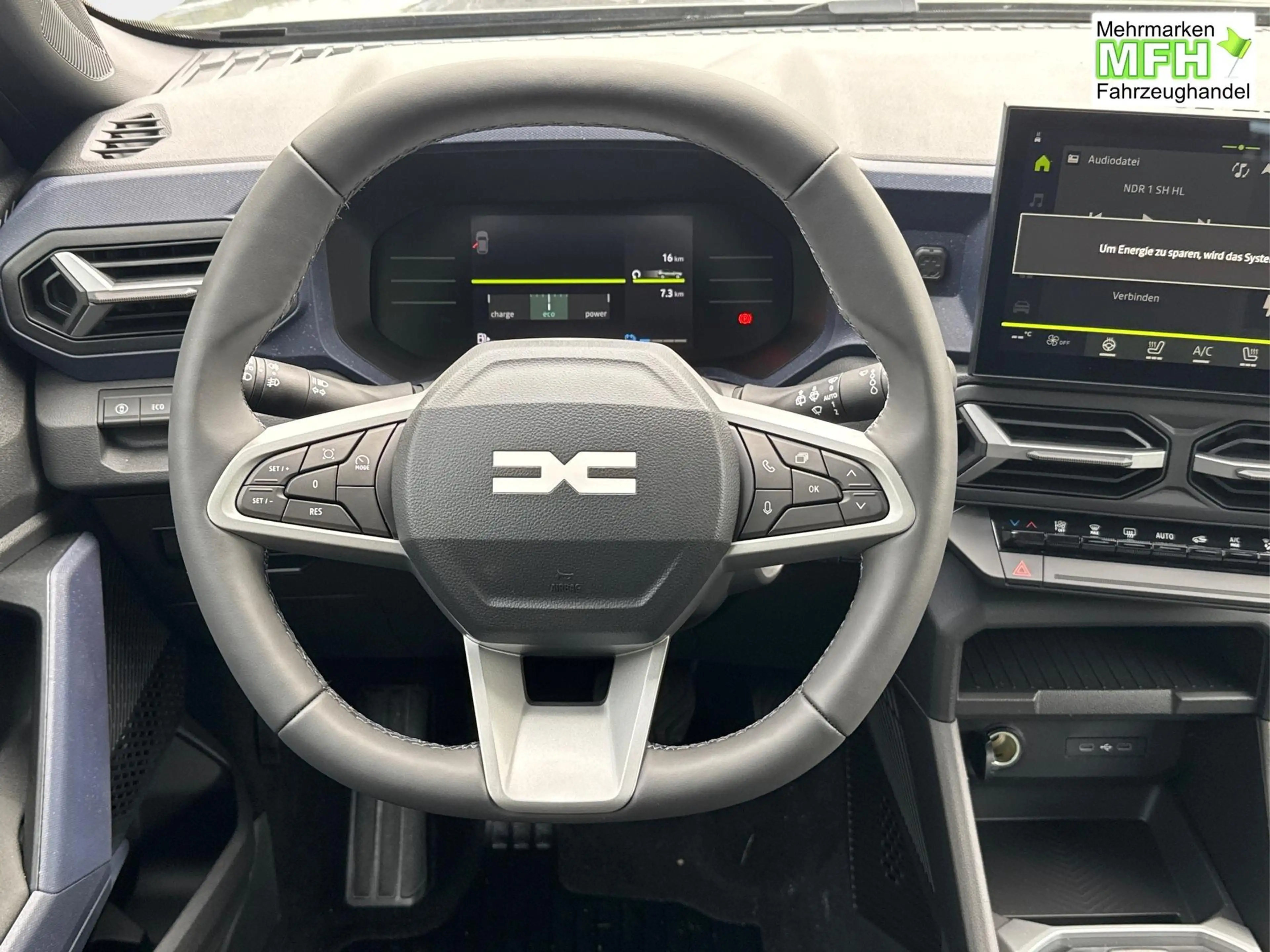 Dacia Bigster Expression SHZ+KLIMA+PDC+KAMERA+LED+17" ALU Hyb... — photo 8