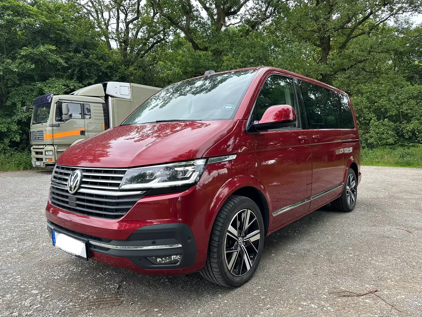 Volkswagen T6.1 Multivan Highline AHK ACC NAVI Standheizung TOP Zustand Rojo - 1