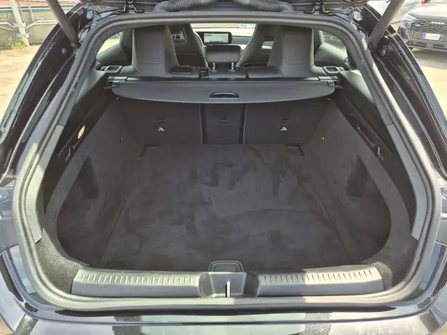 Mercedes-Benz Cla Class view 12