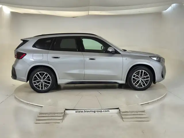 BMW X1 view 6