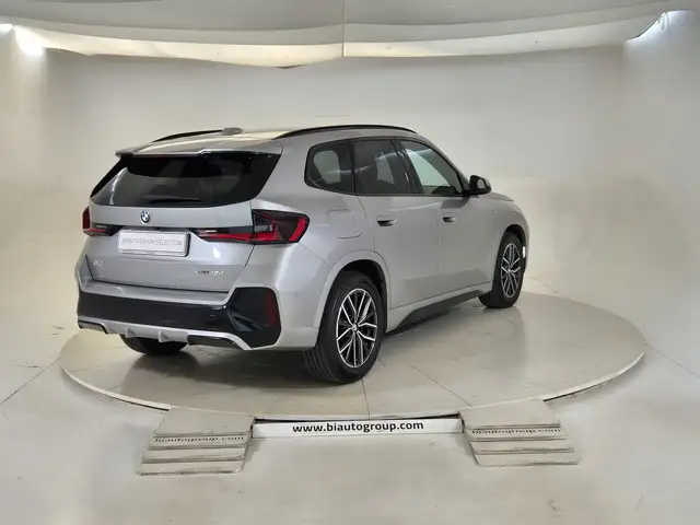 BMW X1 view 5