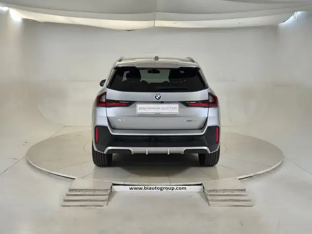 BMW X1 view 4