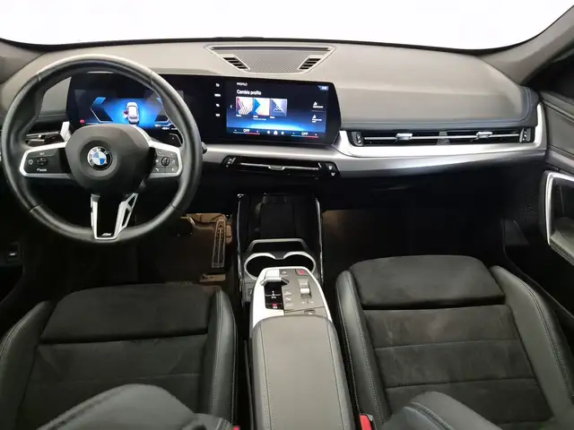 BMW X1 view 9