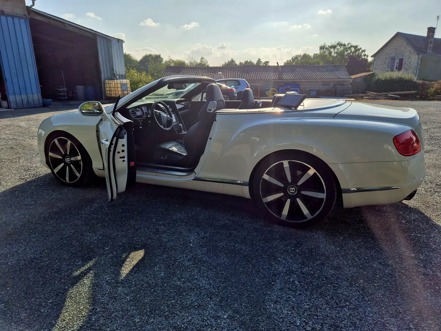 Bentley Continental GTC - 2