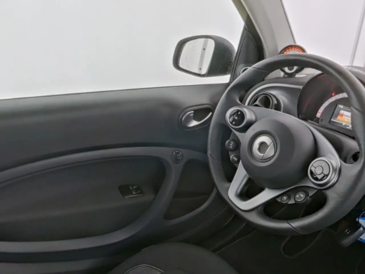 smart forTwo 2024 — фото 9