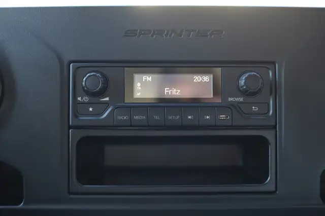 Mercedes-Benz Sprinter view 14