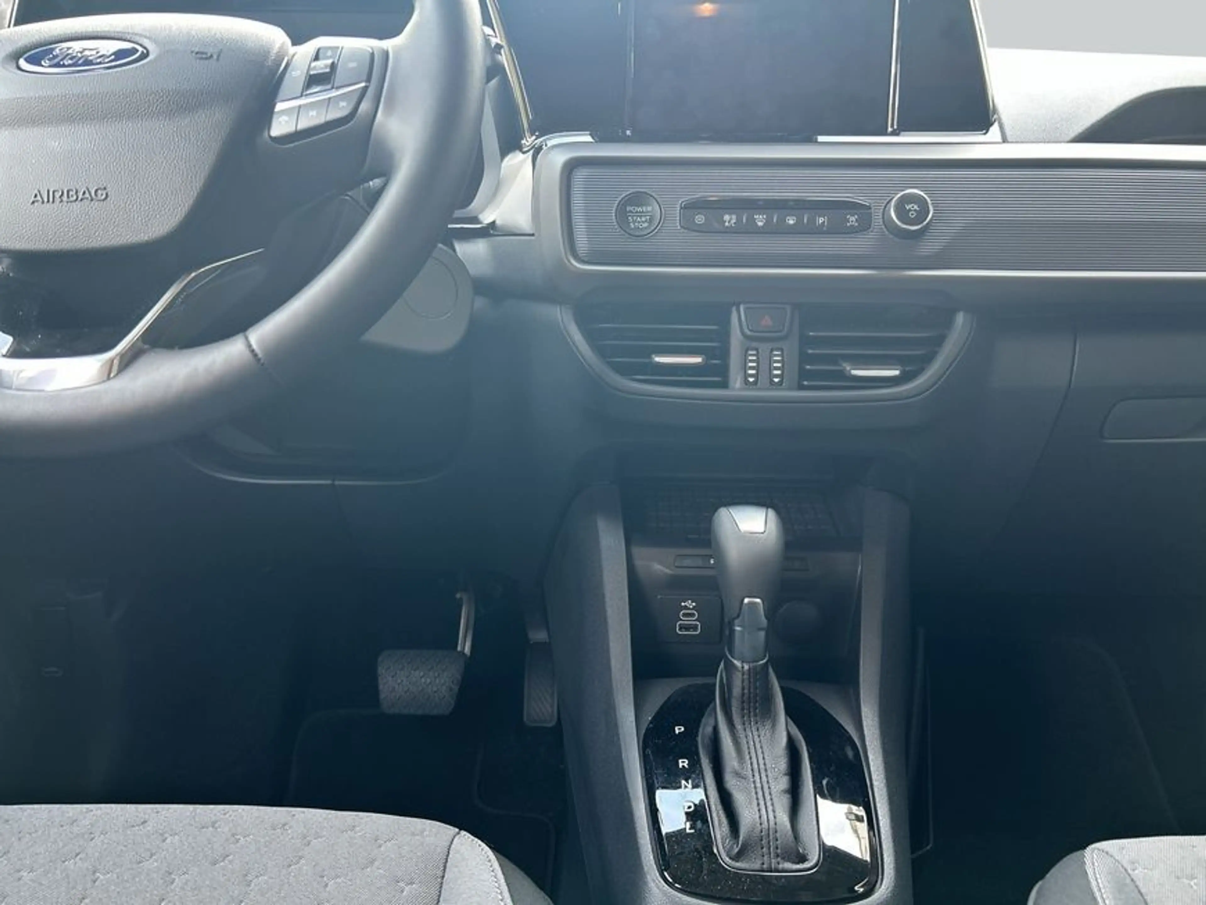 Ford Tourneo Courier 1.0 EcoBoost Aut. TITANIUM — photo 14