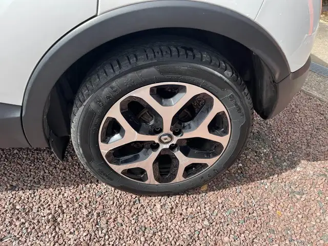 Renault Captur view 13