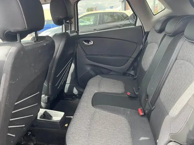 Renault Captur view 4