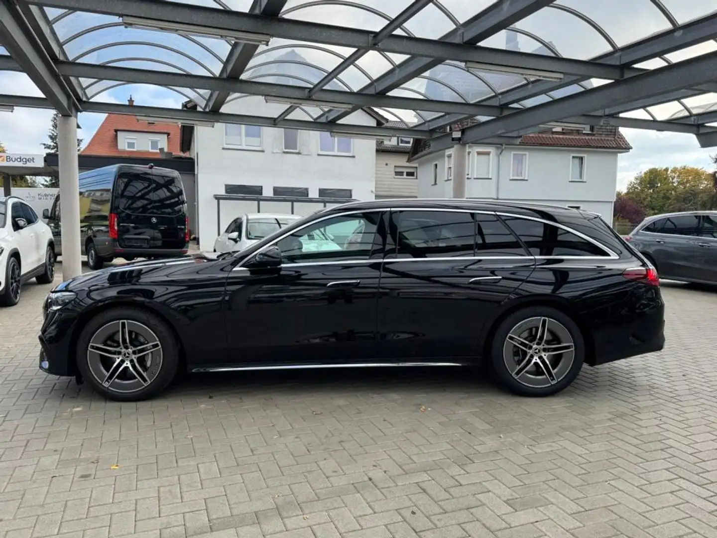 Mercedes-Benz E 450 T 4M AMG-ADV.PLUS+DIG.L.+KEYL.GO+MEM.+DIST Schwarz - 2