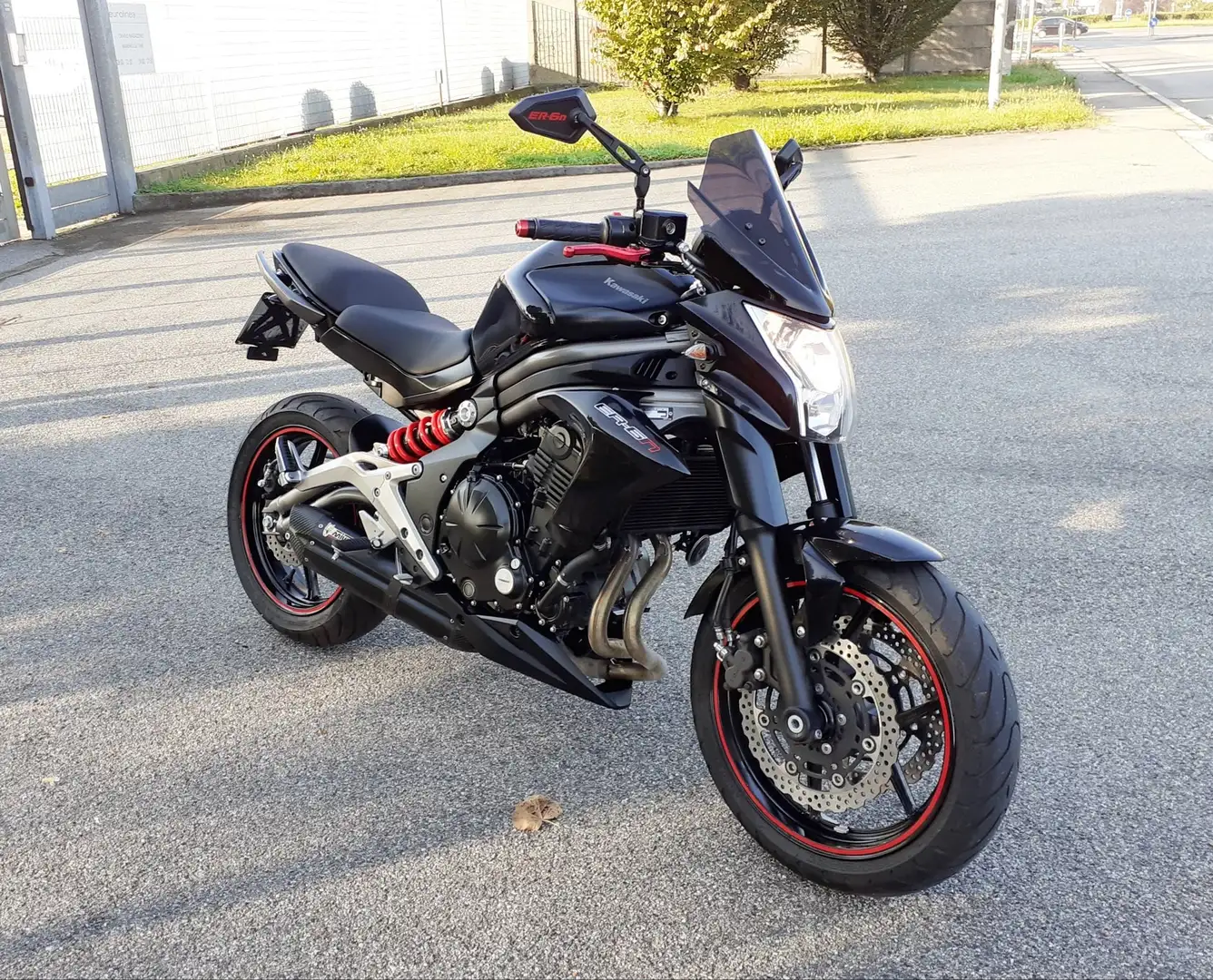 Kawasaki ER - 6 N Noir - 2