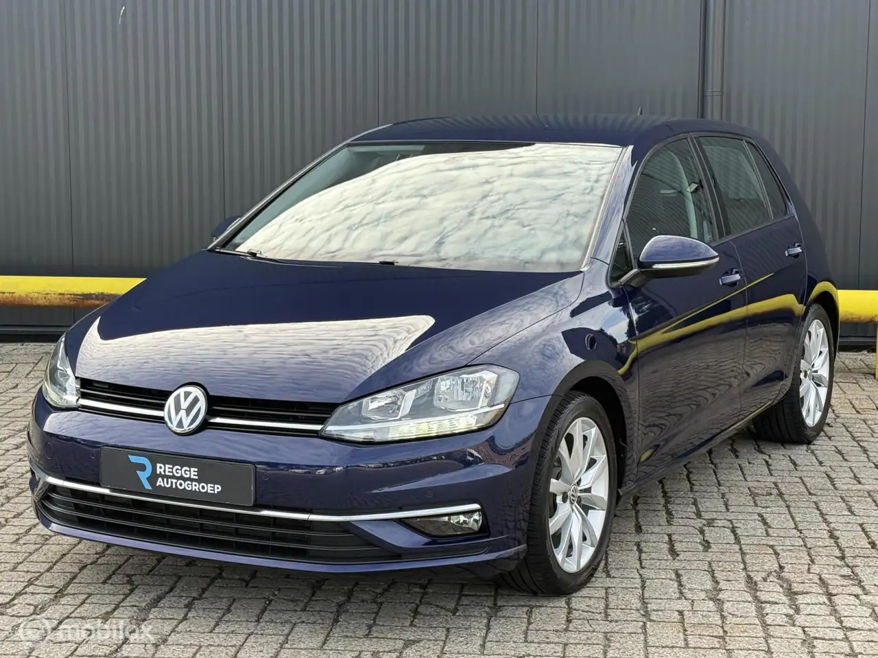 Volkswagen Golf 1.0 TSI Highline ACC | MASSAGE | TOPSTAAT — photo 1 of 25