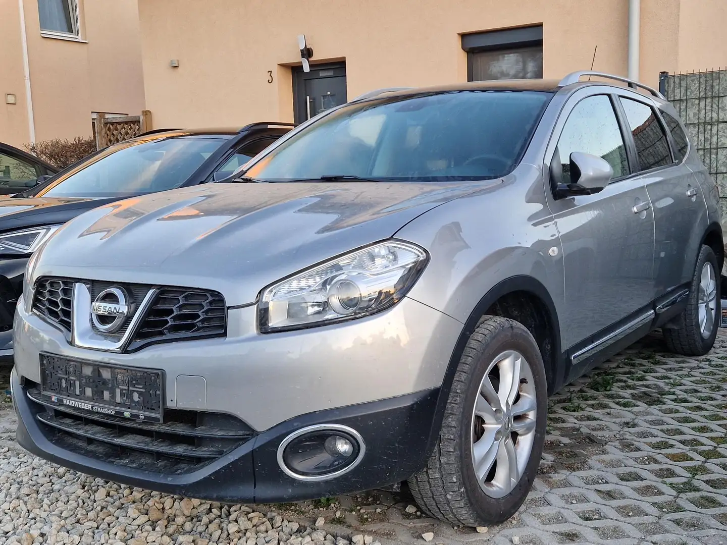 Nissan Qashqai+2 Qashqai 2 2,0 16V Acenta 2WD Acenta Grau - 1