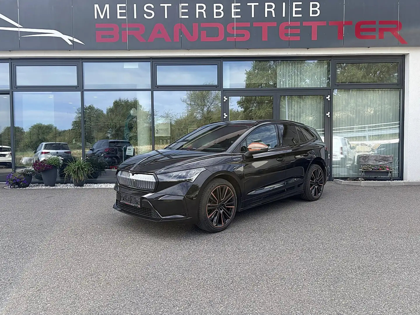Skoda Enyaq iV 80x 82kWh Founders Edition Schwarz - 1
