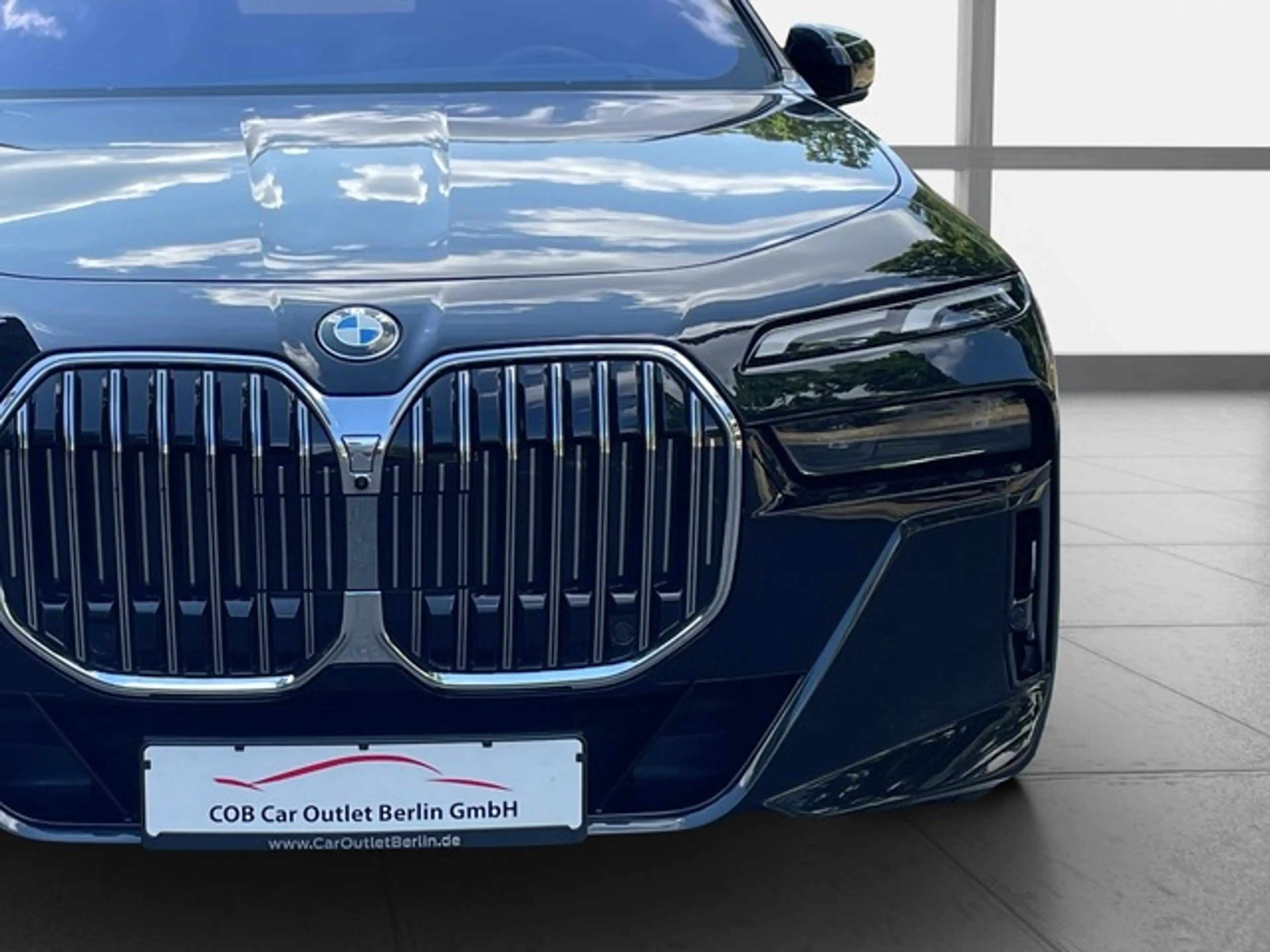 BMW 740 d xDrive M Sport M Sportpaket PANO AHK 360 Kamera — photo 12