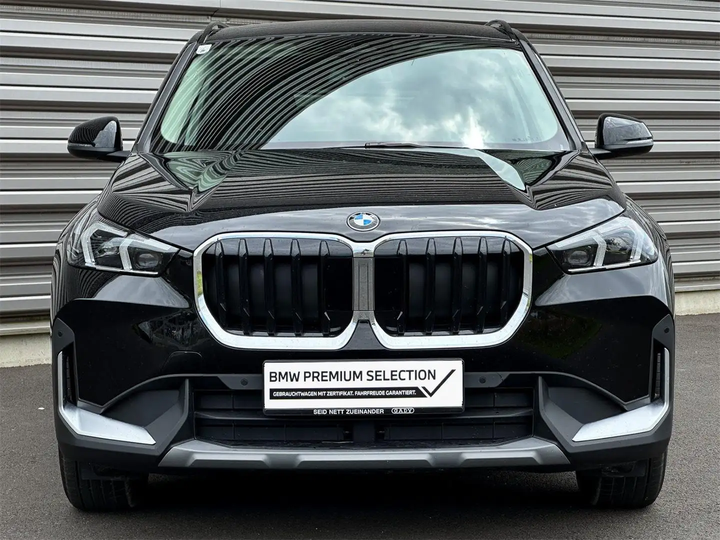 BMW X1 xDrive20d Schwarz - 2