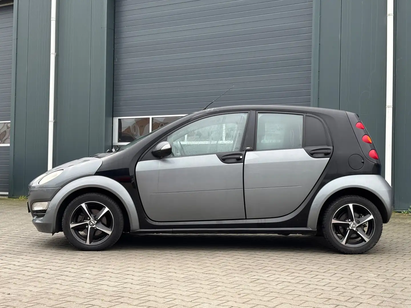 smart forFour 1.1 pulse Zwart - 2