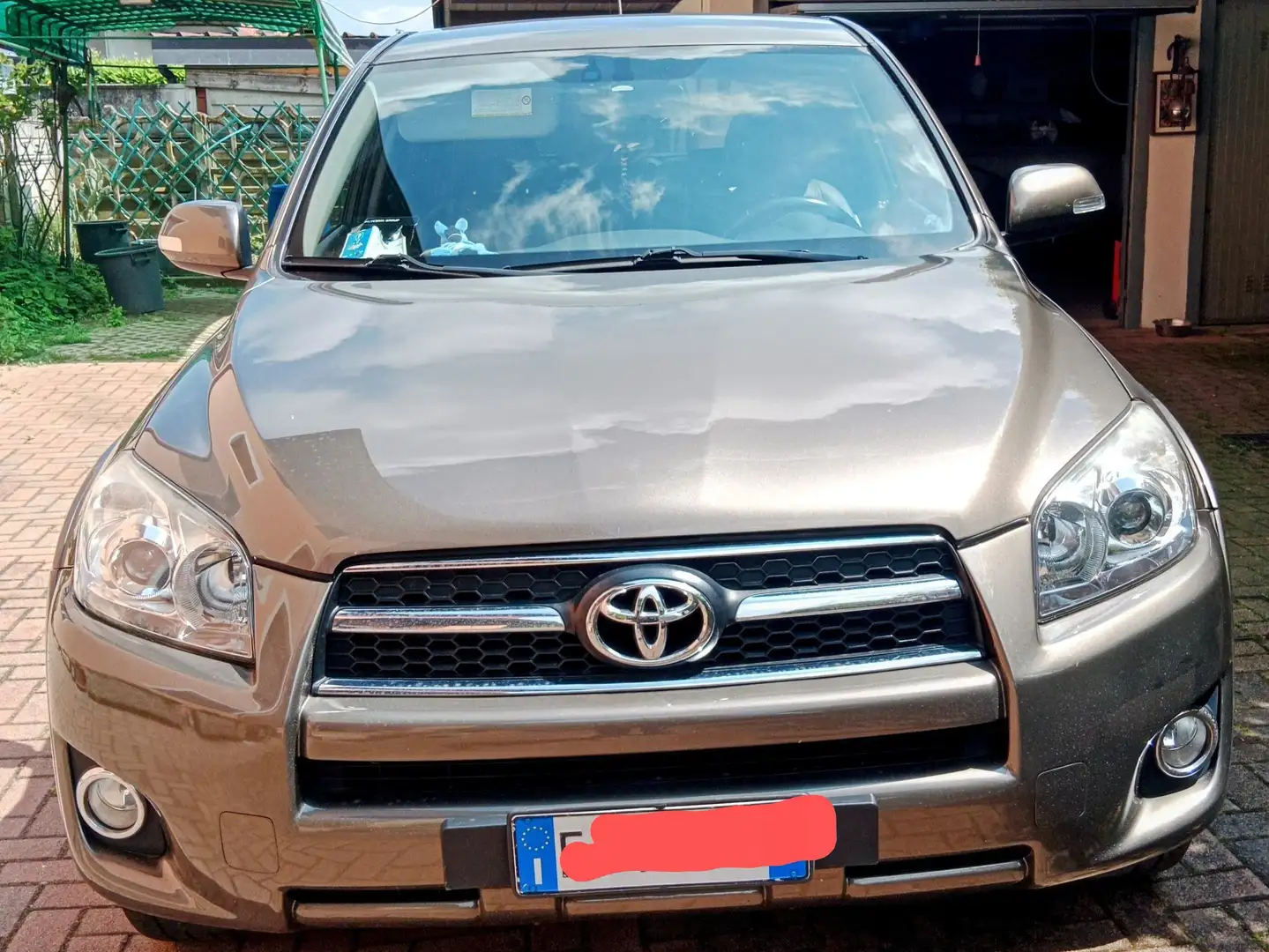 Toyota RAV 4 Crossover 2,2 luxury 150 cv. Bronzo - 2