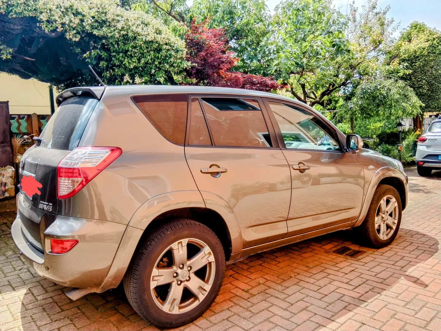 Toyota RAV 4 Crossover 2,2 luxury 150 cv. Bronzo - 1