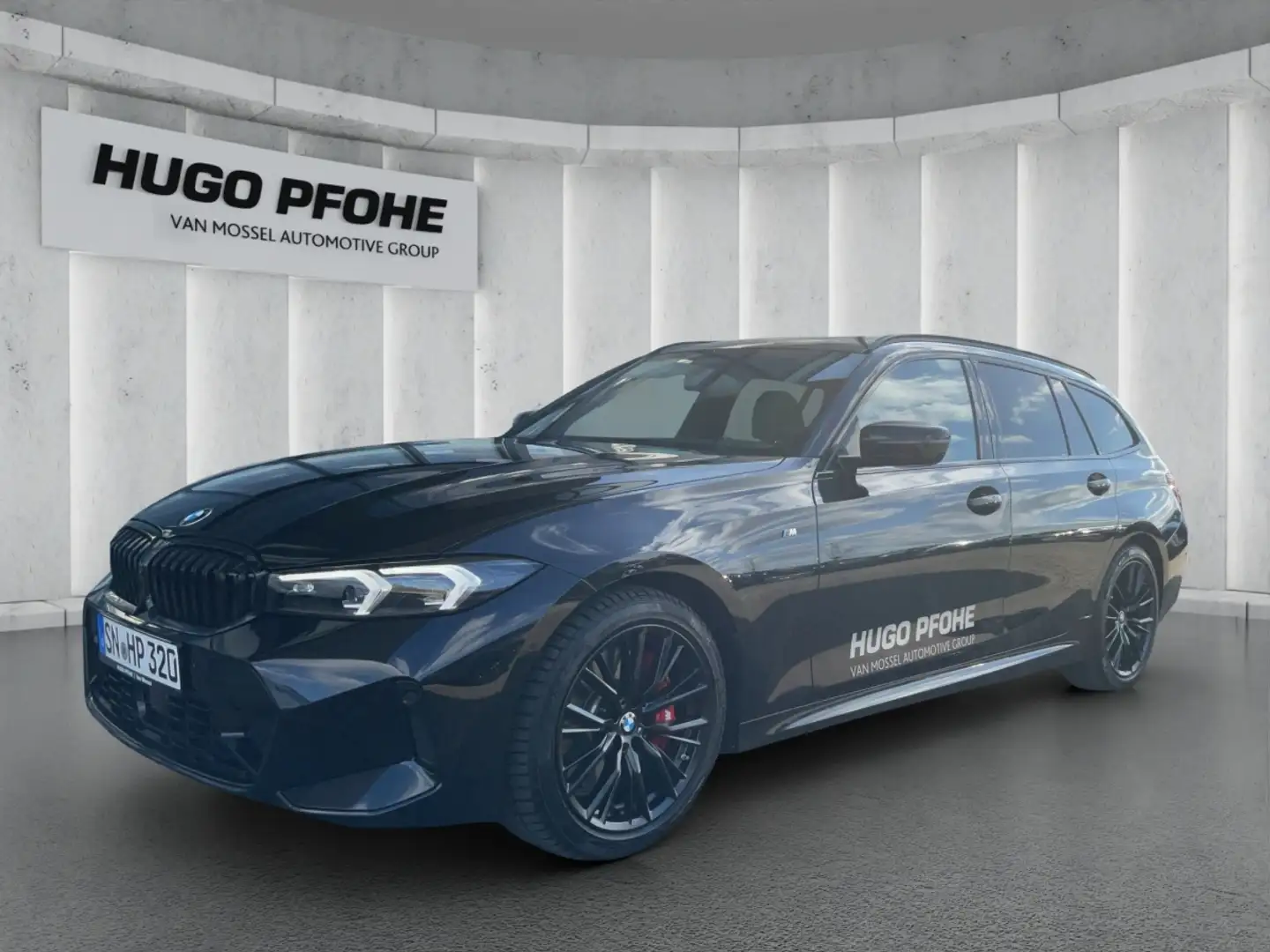 BMW 320 i Touring M Sport LED Innovation Comfort Schwarz - 1