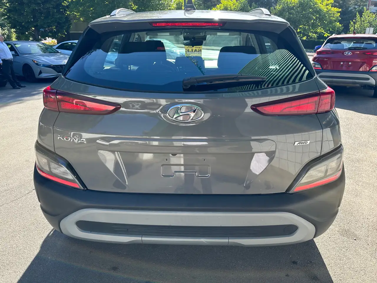 Hyundai KONA снимка Hyundai KONA