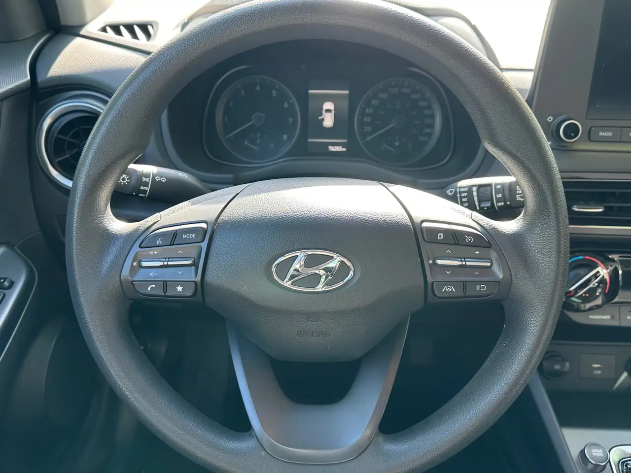Hyundai KONA снимка Hyundai KONA