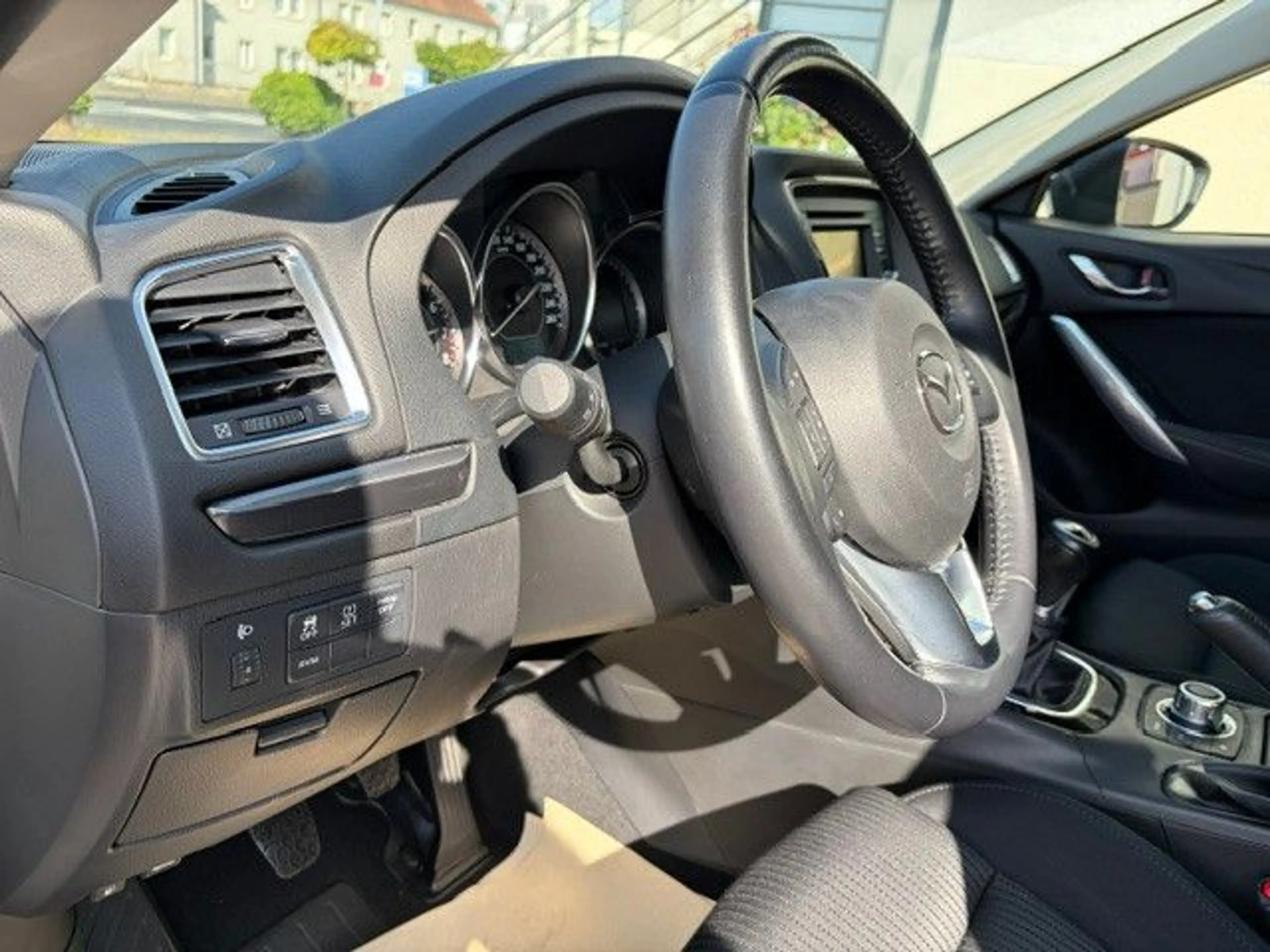 Mazda 6 Kombi 2.0i Sports Line 67tkm *Navi+Xenon+Temp. — photo 11