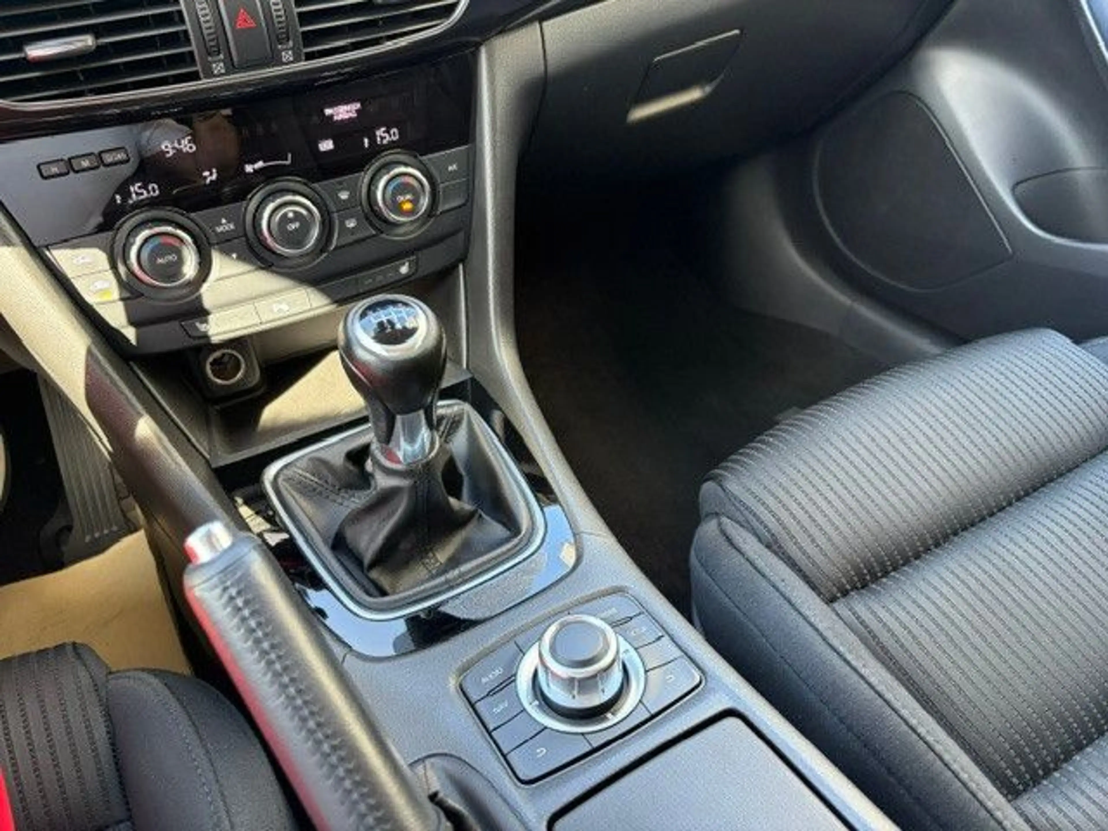 Mazda 6 Kombi 2.0i Sports Line 67tkm *Navi+Xenon+Temp. — photo 14