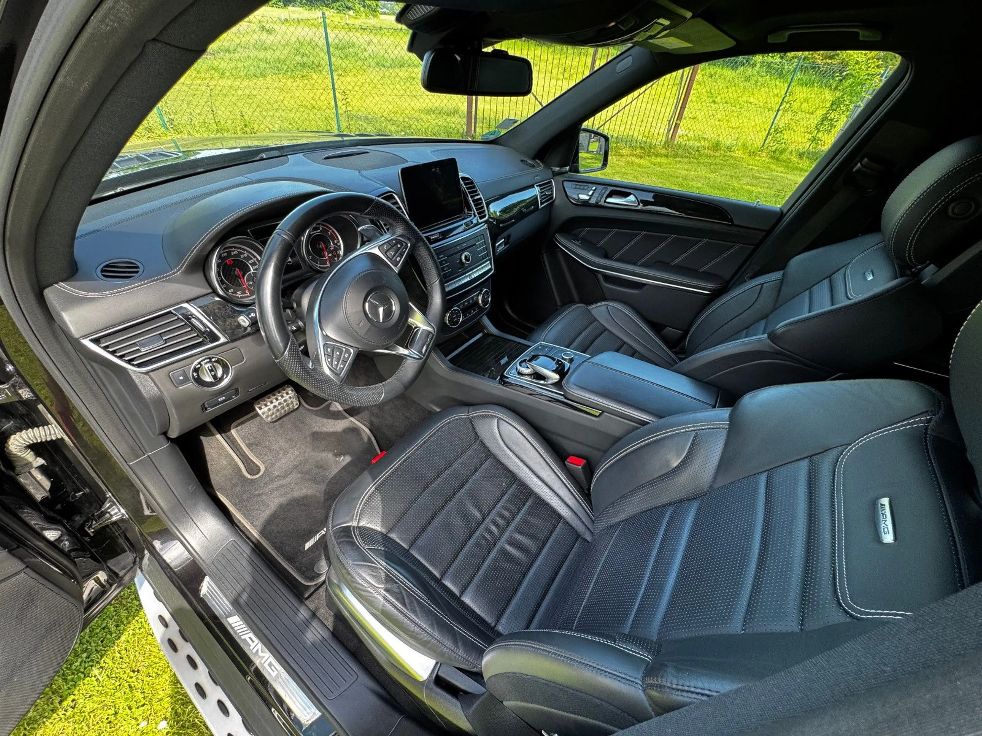 Mercedes-Benz GLS 63 AMG AMG 4M-TV+STANDHZG+PANO+FOND TV+DISTRONIC — photo 14
