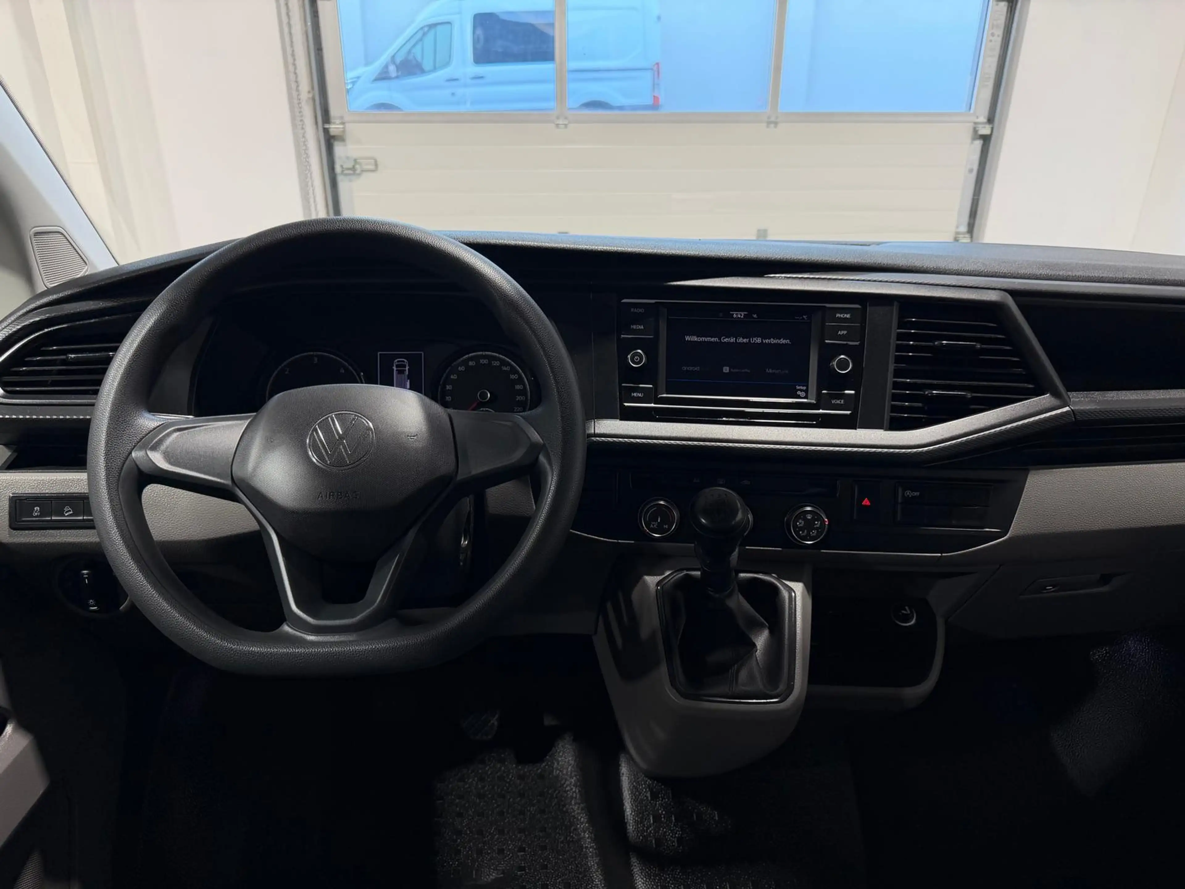 Volkswagen T6.1 Transporter -Doka(5-Si.),4Motion,lang,Standh — photo 12