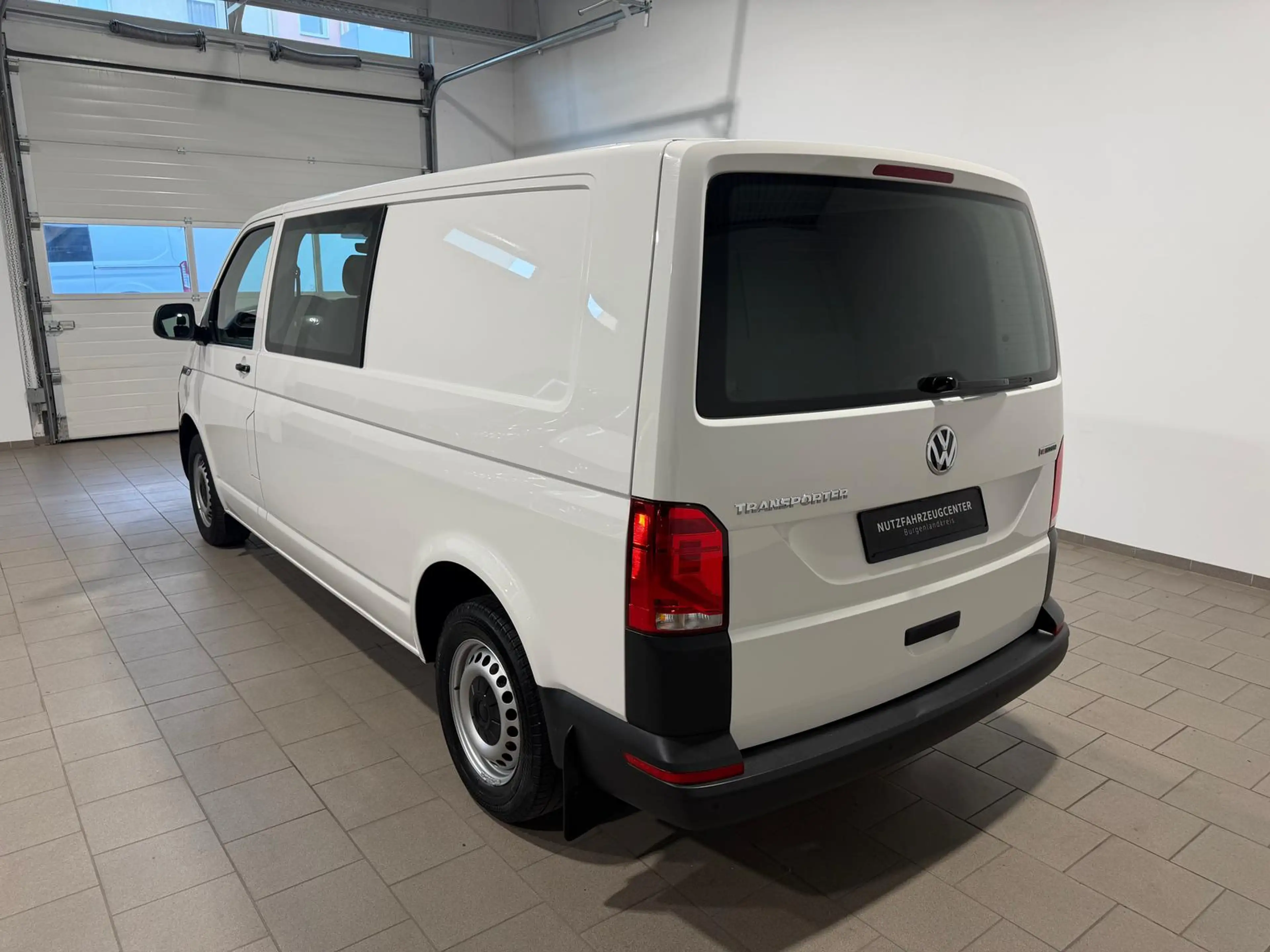 Volkswagen T6.1 Transporter -Doka(5-Si.),4Motion,lang,Standh — photo 4