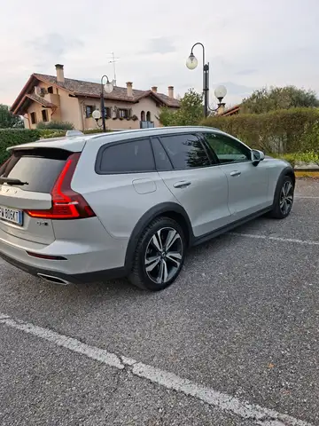 Volvo V60 Cross Country