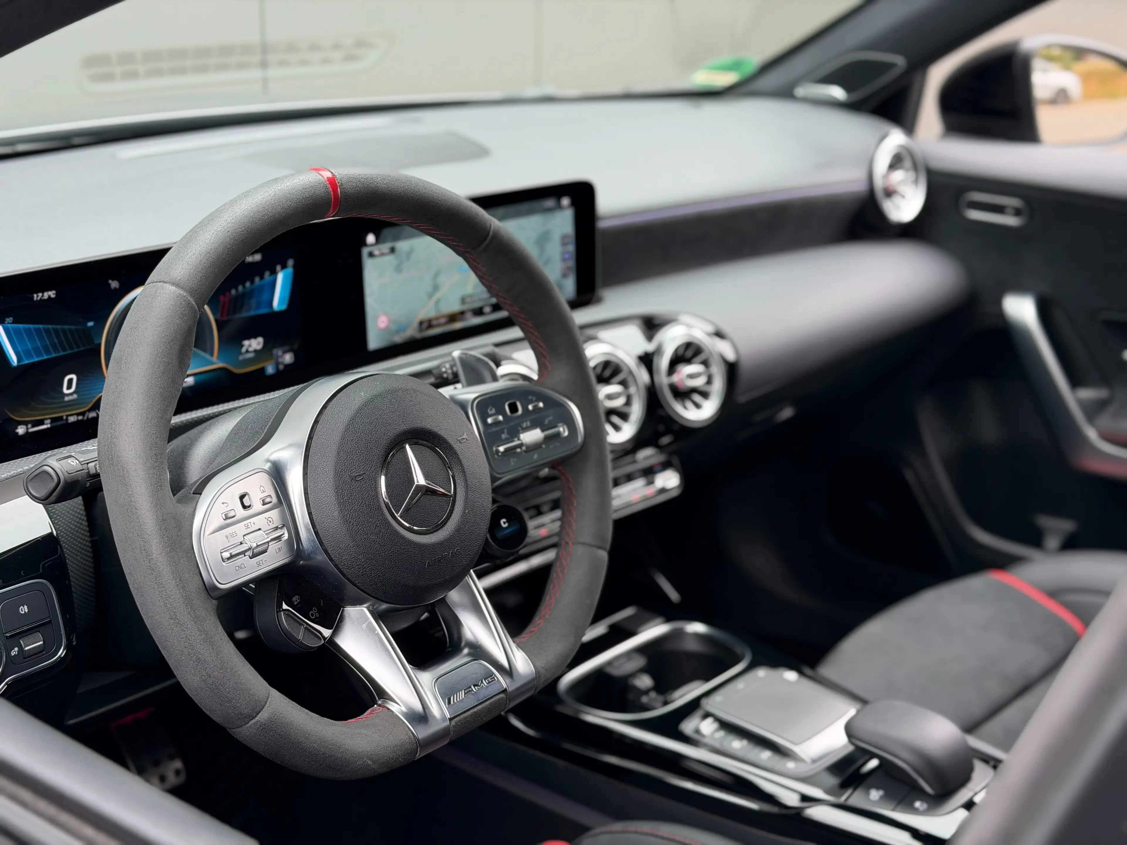 Mercedes-Benz A 45 AMG S 4Matic+ 421cv AMG Performance - Burmester - 360 — photo 12